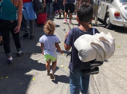 Deportar a niños no es humano ni de humanistas