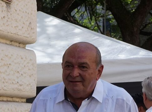 Entre políticos chapulines  y camaleones te veas