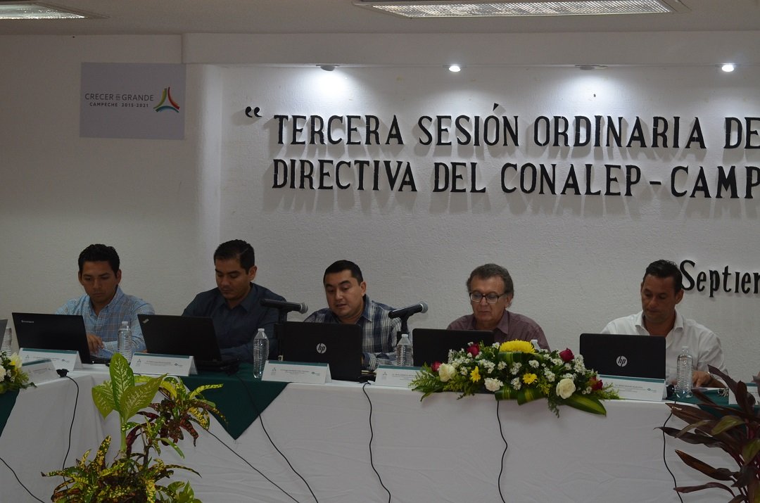 Becados más del 50 por ciento de alumnos del Conalep: Ortiz Troncoso
