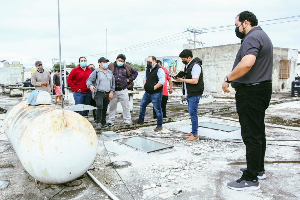 Alcalde, recorre mercado de Oxkutzcab