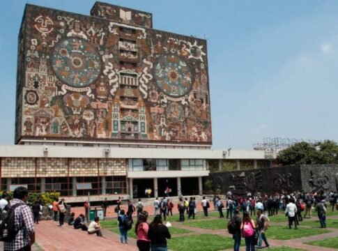 A destruir a la UNAM