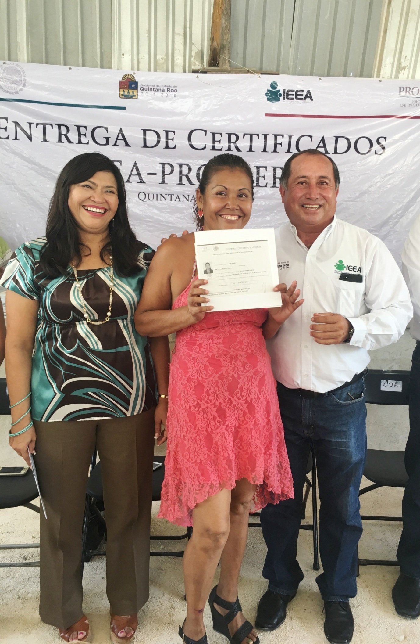 Entrega IEEA certificados PEC a beneficiarias del Programa Prospera