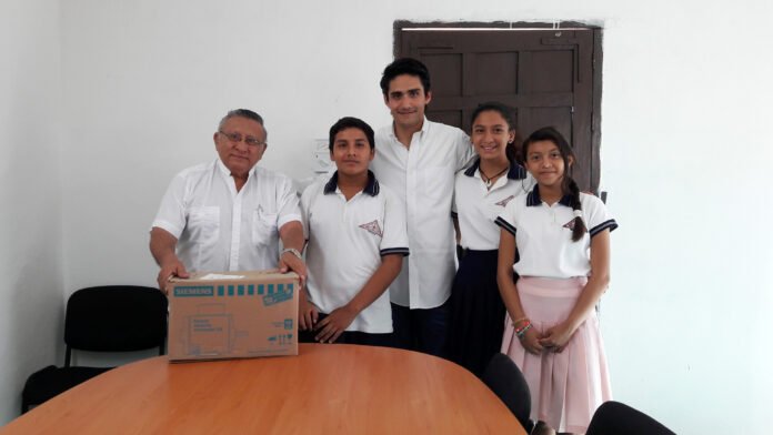 9a18e63a956b70d18c9ffc473b74b5b4