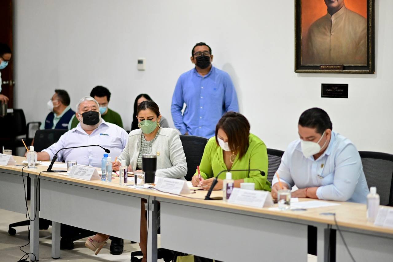 Diputados se reúnen con la directora del Isstey y expertos para conocer a fondo la situación financiera del Instituto