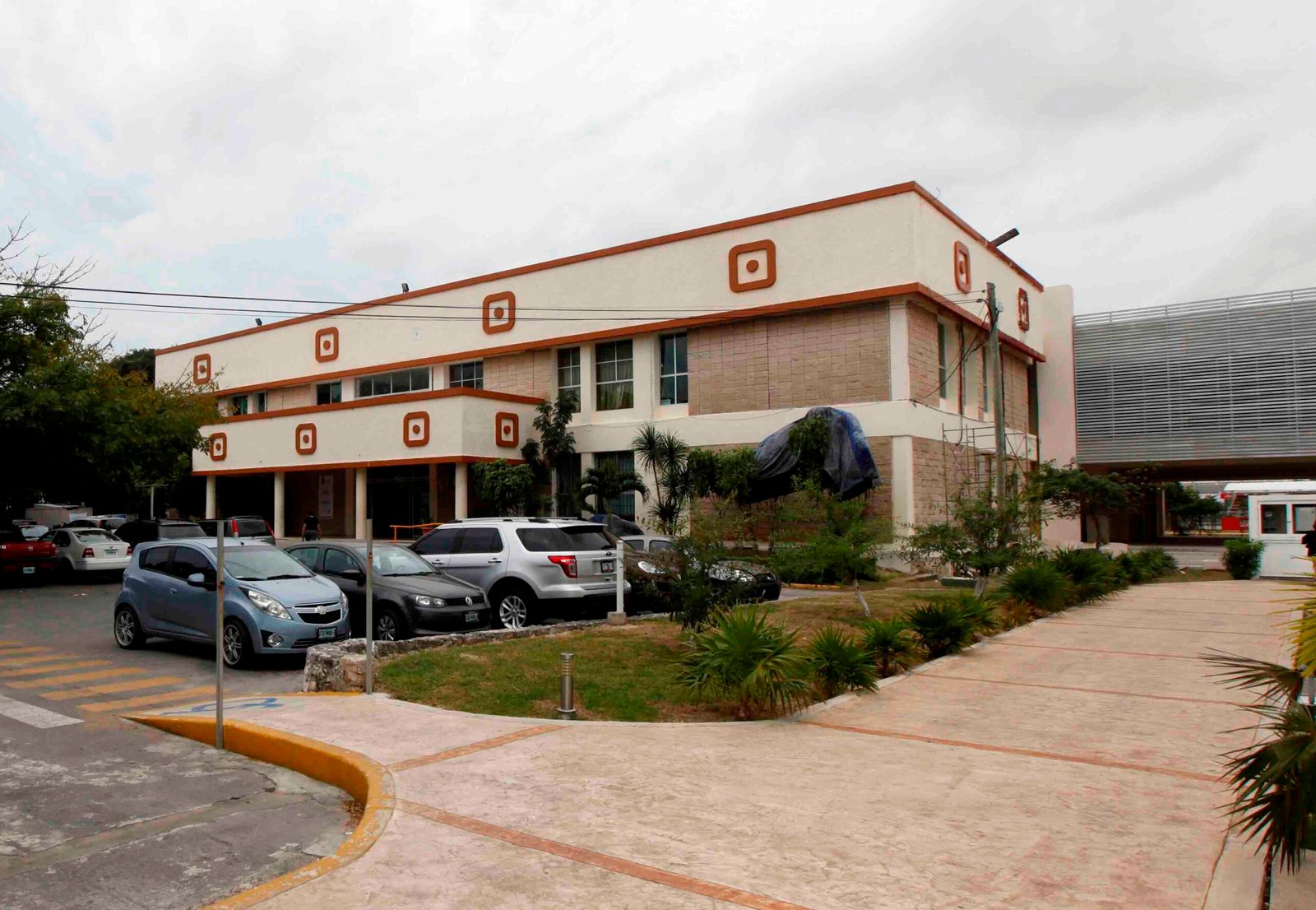 La Casa de la Cultura de Cancún presenta una recital poético musical: piano violoncello y poesía