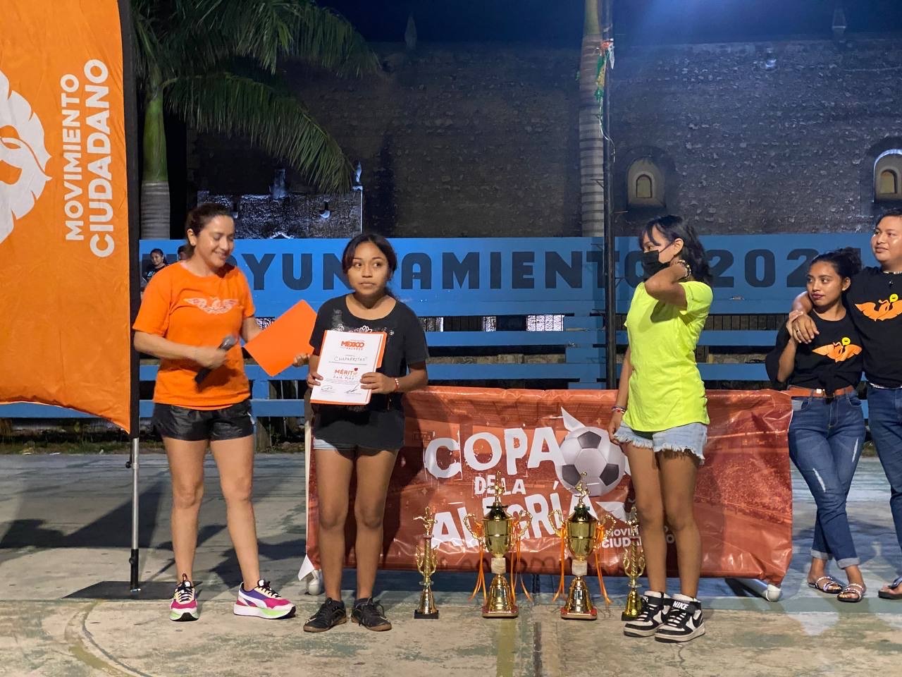 Chaparritas y Gladiadores, primeros  clasificados de la Copa de la Alegría