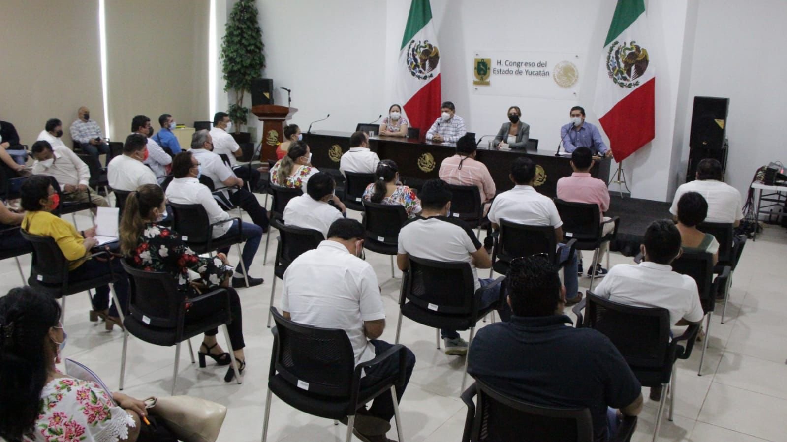 Habrá trabajo coordinado para mejorar resultados; se reúnen legisladores y alcaldes priistas