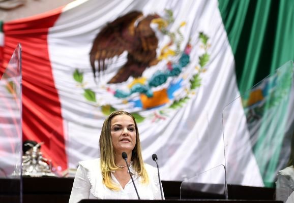 El PAN le ha sido útil a México, asegura Cecilia Patrón