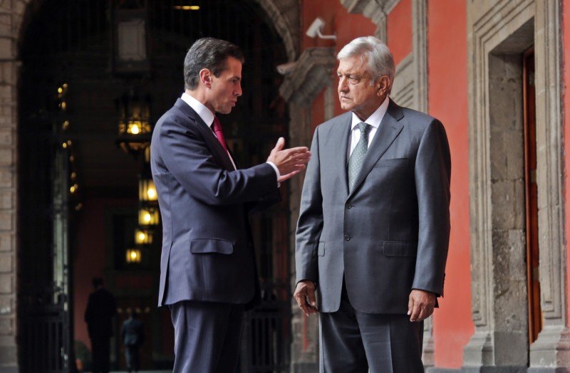 Contacto con la politica nacional