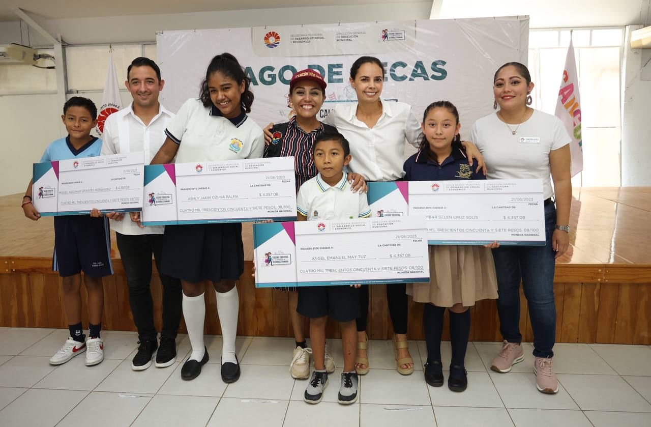 Más de 3 mil familias cancunenses beneficiadas con becas en el ciclo escolar 2022-2023