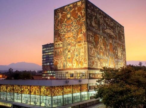 Una Gran Institución