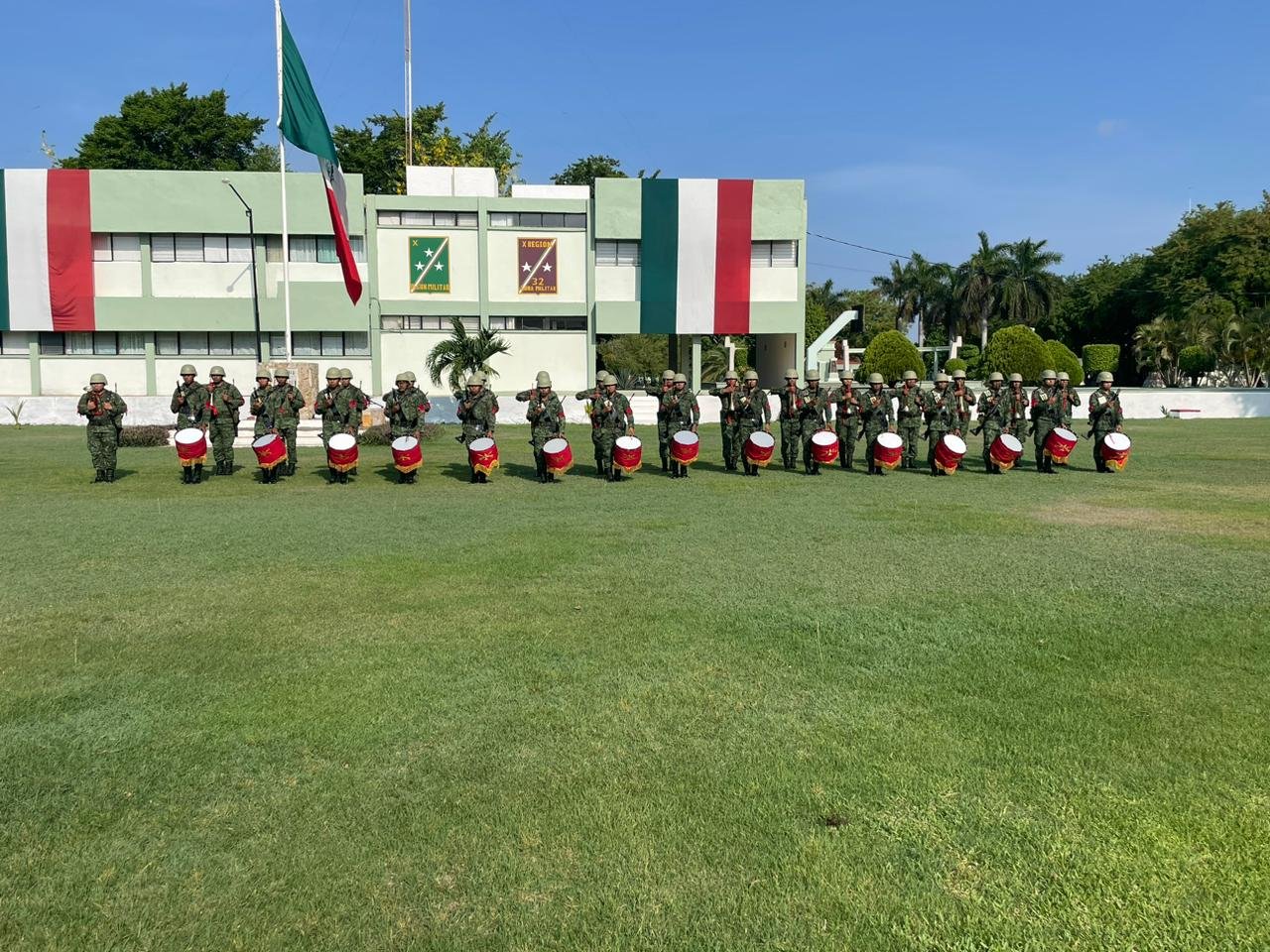Ejército Mexicano realiza concurso de Bandas de Guerra del Arma de Infantería