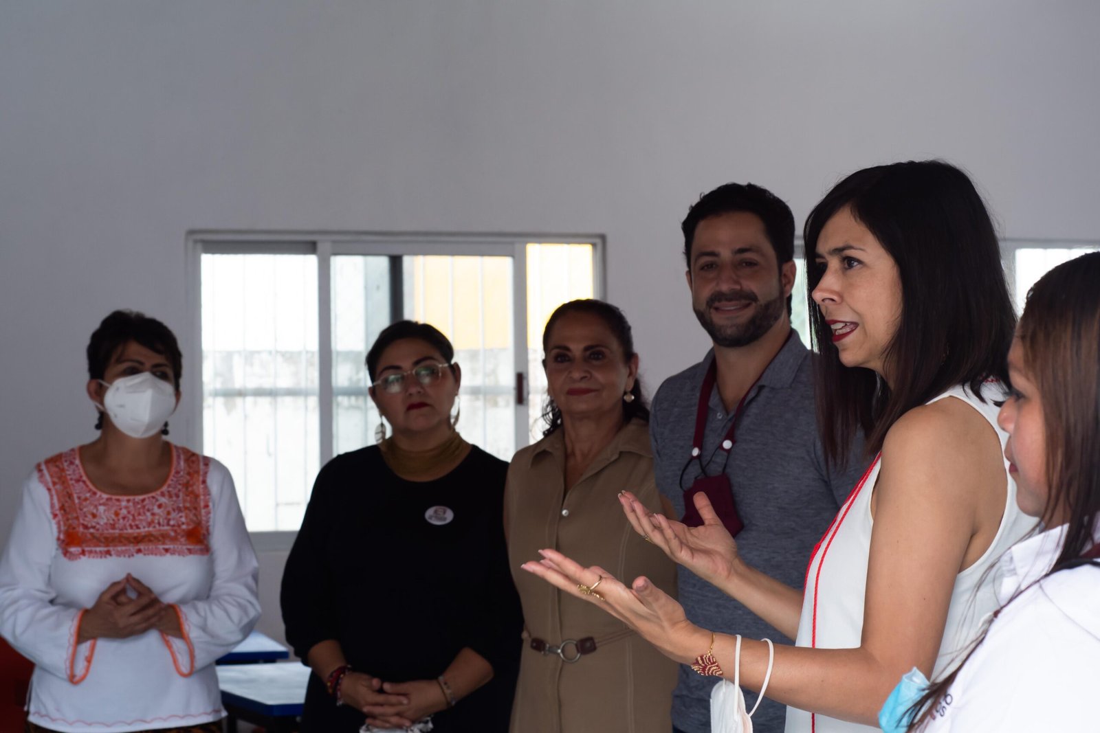 Entrega dif estatal diversos apoyos en gira  de trabajo en el municipio de carmen