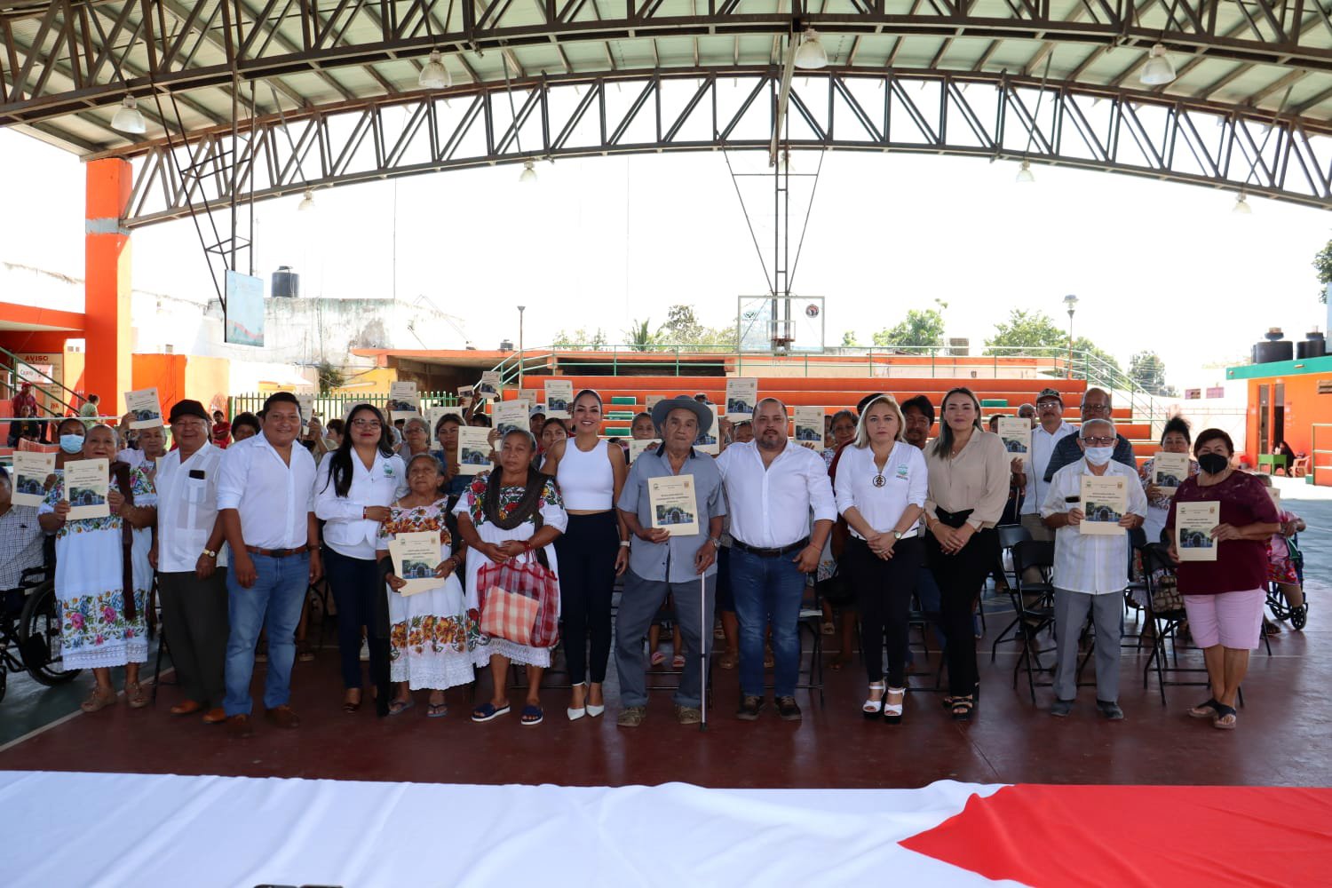Ayuntamiento de Oxkutzcab, entrega espacios en el Cementerio