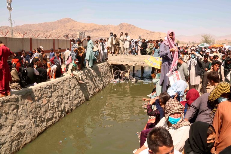 Cerca de 100 países se comprometieron a garantizar la salida de refugiados afganos luego del 31 de agosto.
