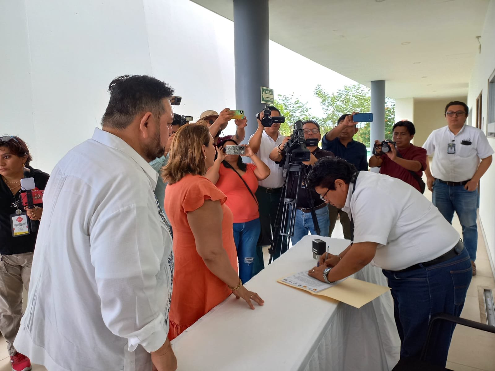 Entregan periodistas propuesta al Congreso del Estado para elaborar una Ley de Protección al Ejercicio Periodístico